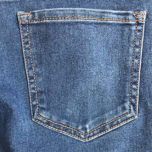 Midrise bootcut medium dark blue jeans, size 7 - Picture 9 of 11